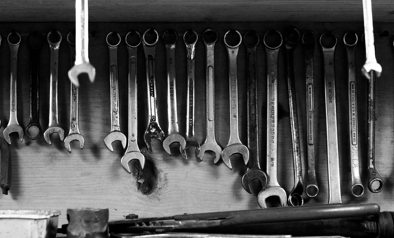 What to Keep, Donate, or Toss From Your Garage